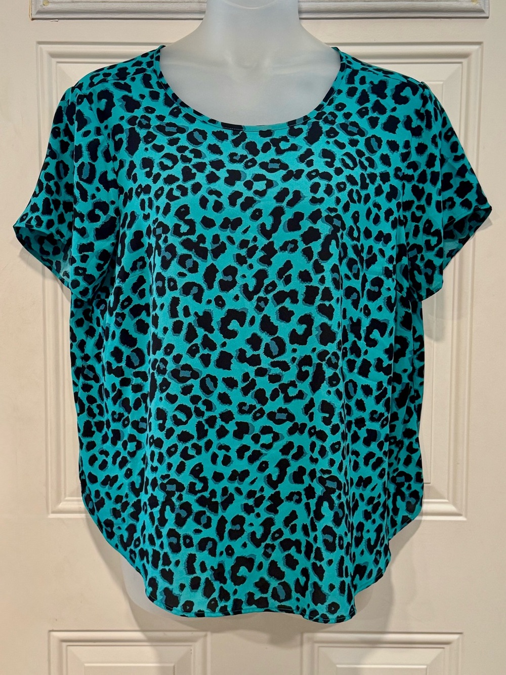 🐆Torrid Teal Leopard Abbey Georgette Blouse ✨